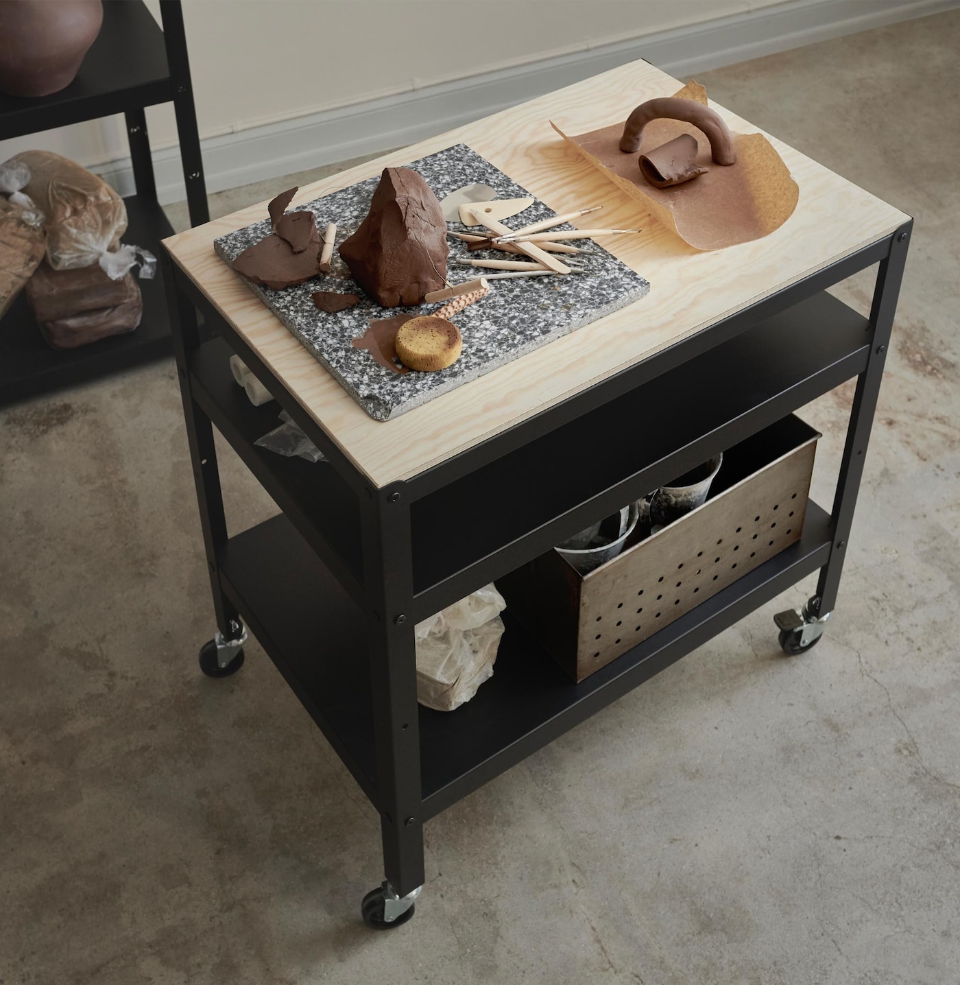 IKEA BROR テーブル Hardworking storage